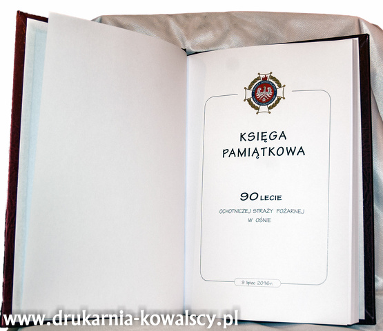 księga pamiątkowa środek