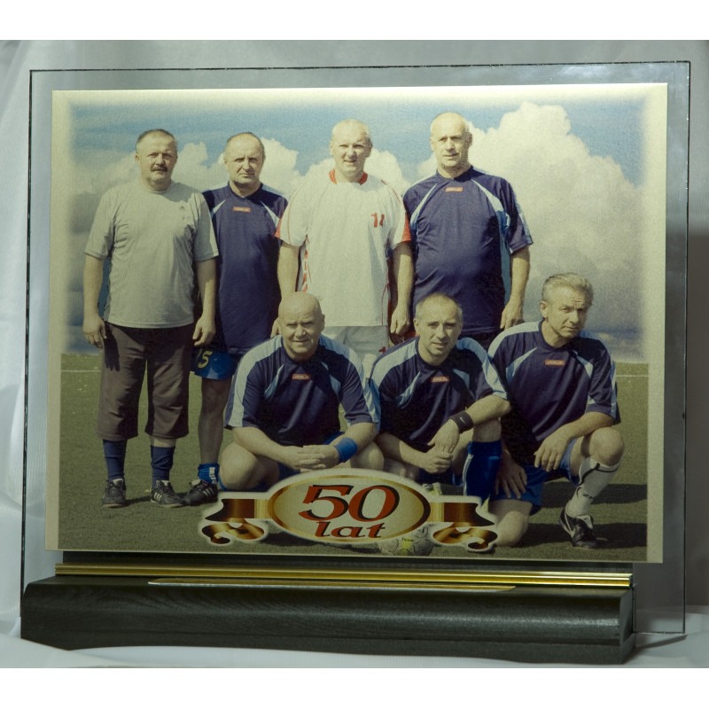 SZKŁO Z GRAWERTONEM 23,5X29,5 CM z drewnianą podstawą