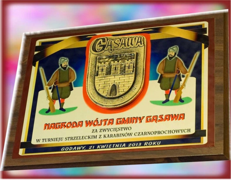 strzelectwo czarnoprochowe z plaskorzeźbą deska 300x230 tablica